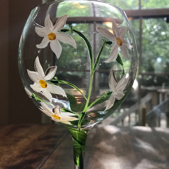 Handpainted Floral Wine Glasses - Picture 2 of 6